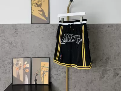 Short deportivo Nike - Logo NBA - Los Ángeles Lakers 3 versiones